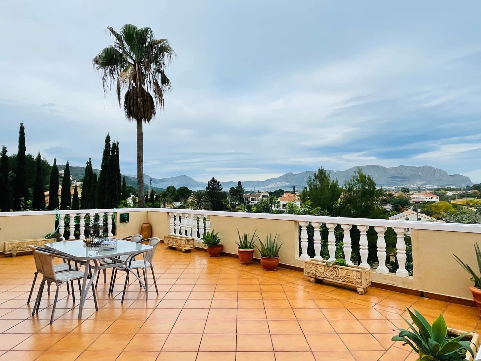 5 bedroom Finca/Country House for sale in Pedreguer with garage - € 580,000 (Ref: 10010012)