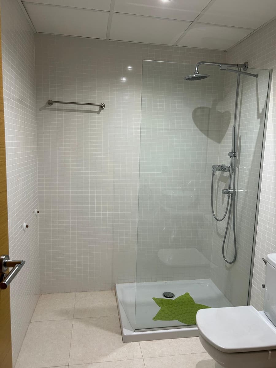 Appartement de 2 chambres à louer à Denia avec piscine garage - 900 € (Ref: 10010016)