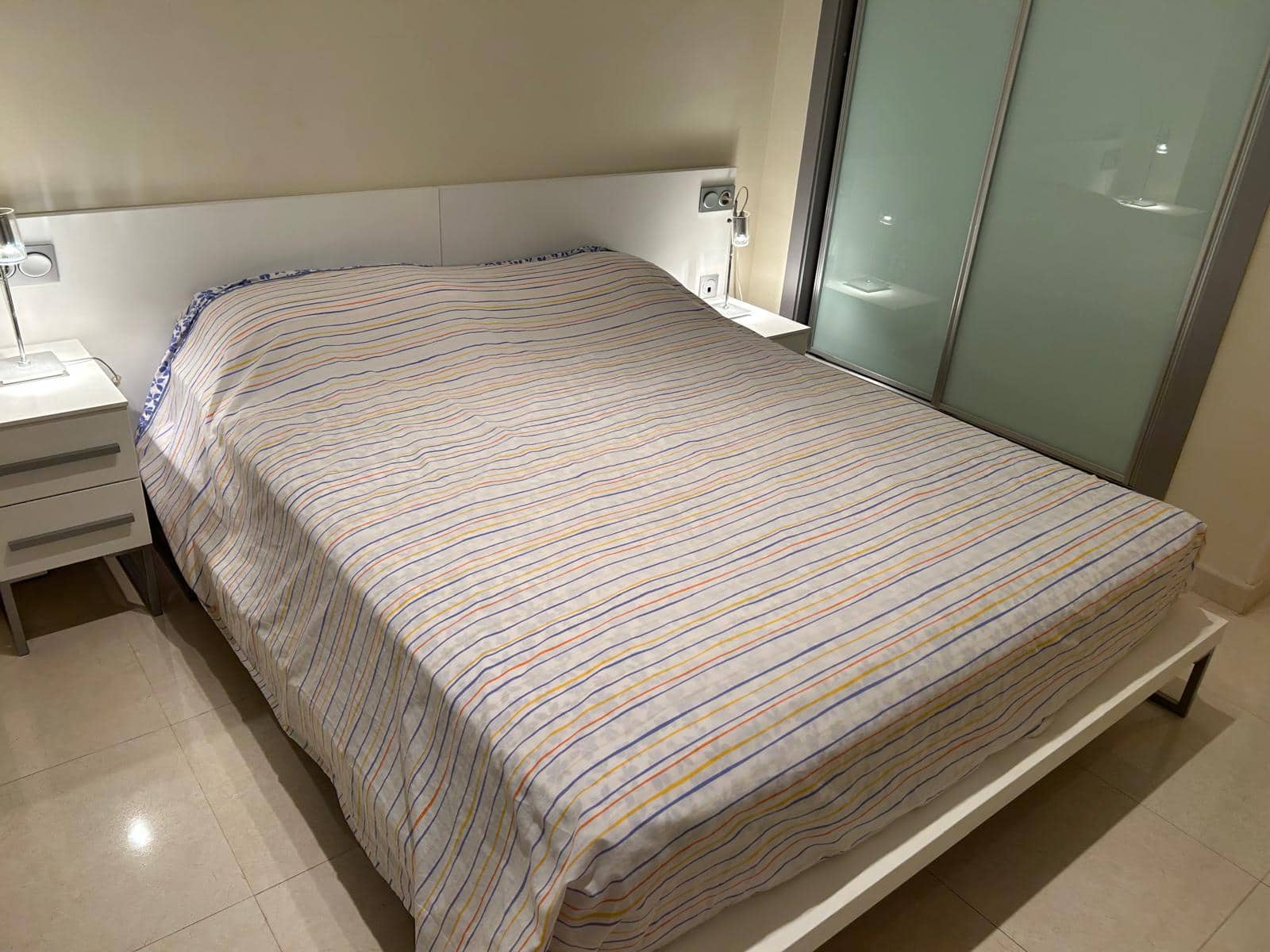 Appartement de 2 chambres à louer à Denia avec piscine garage - 900 € (Ref: 10010016)