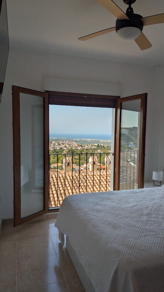 3 bedroom Townhouse for sale in Rafol de Almunia with pool garage - € 234,300 (Ref: 10010017)