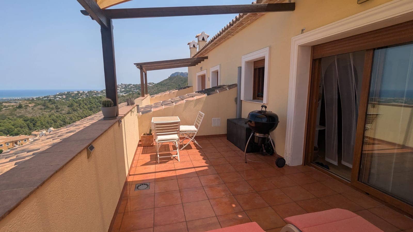 3 bedroom Townhouse for sale in Rafol de Almunia with pool garage - € 234,300 (Ref: 10010017)