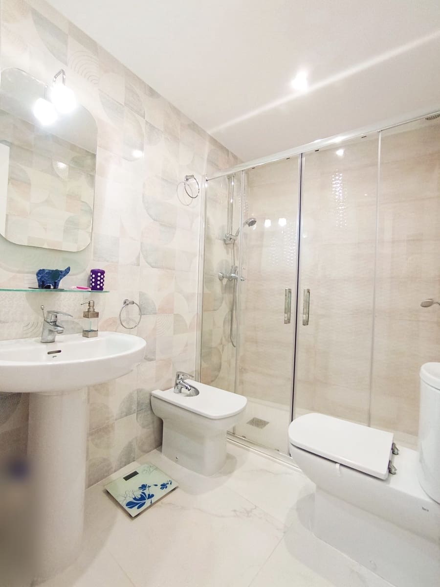 Apartamento de 2 habitaciones en Dénia en venta con piscina - 370.000 € (Ref: 10010019)