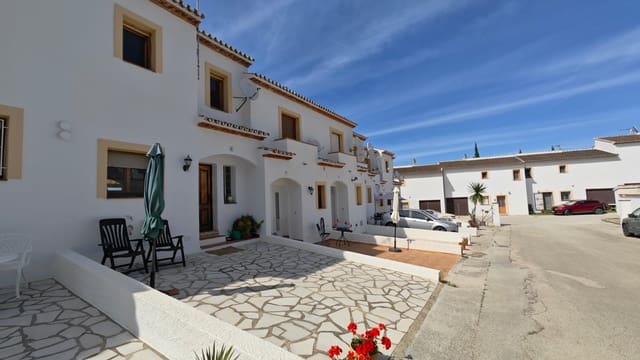 3 chambre Maison de Ville à vendre à Pedreguer avec piscine garage - 330 000 € (Ref: 10010021)