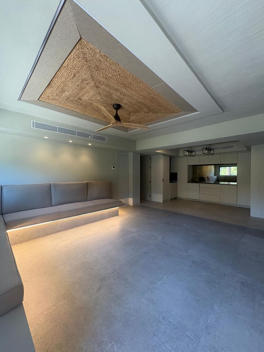 4 bedroom Beach Apartment for sale in Denia with garage - € 339,000 (Ref: 10010022)