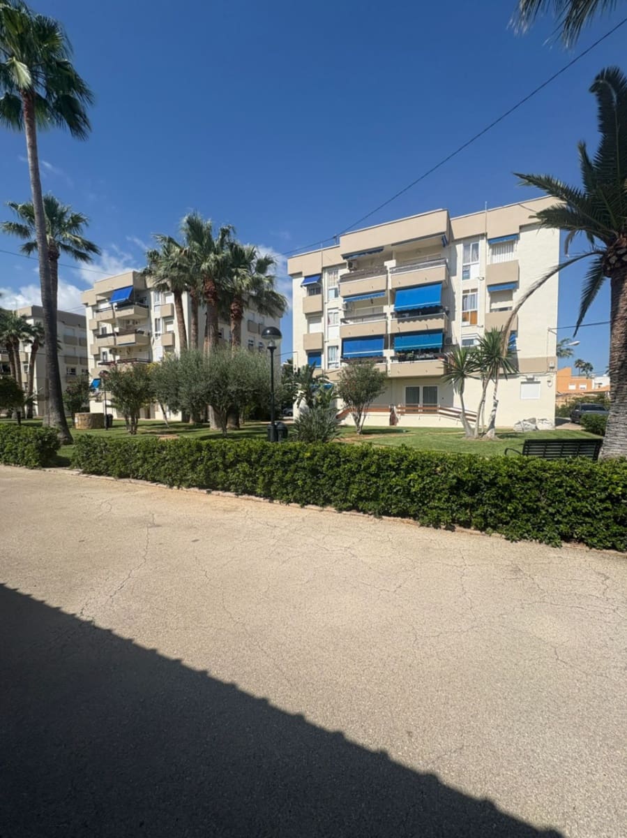 4 bedroom Beach Apartment for sale in Denia with garage - € 339,000 (Ref: 10010022)