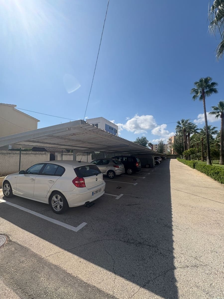 4 bedroom Beach Apartment for sale in Denia with garage - € 339,000 (Ref: 10010022)