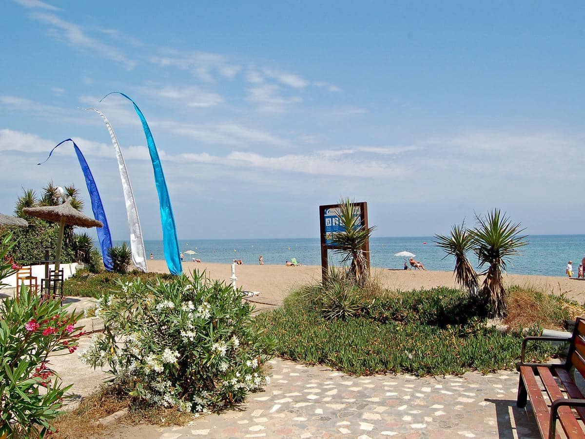 7 bedroom Beach Apartment for sale in Denia with pool - € 750,000 (Ref: 10010023)