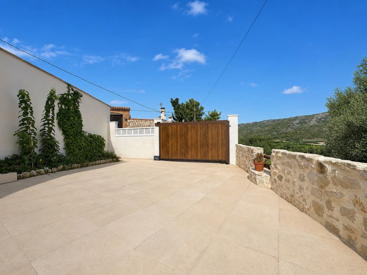 4 bedroom Villa for sale in Vall de Gallinera - € 495,000 (Ref: 10098961)