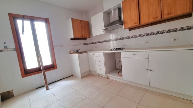 5 bedroom Flat for sale in Ondara - € 199,000 (Ref: 10098963)