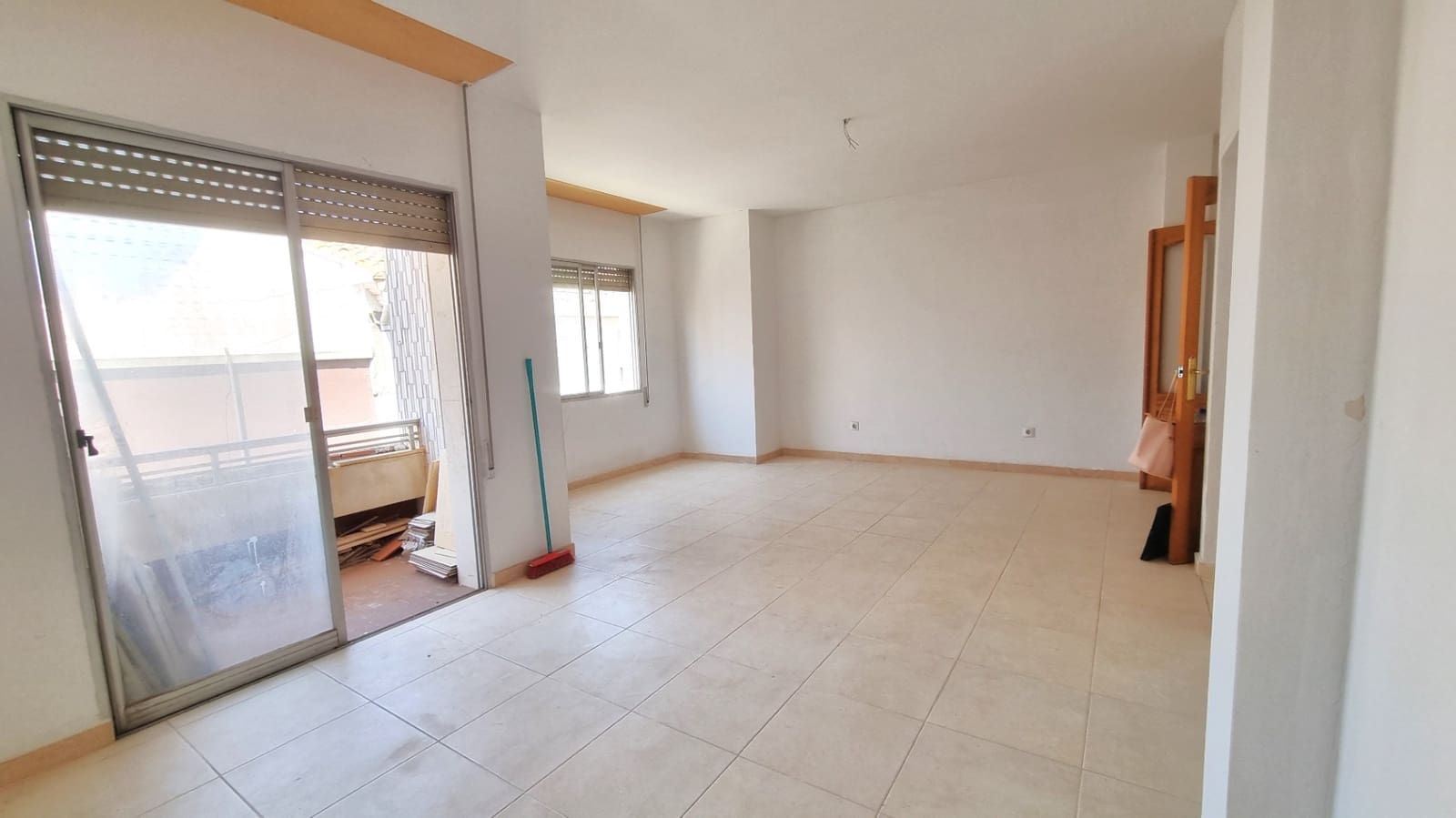 5 bedroom Flat for sale in Ondara - € 199,000 (Ref: 10098963)