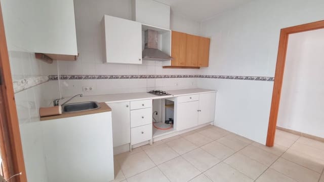 5 bedroom Flat for sale in Ondara - € 199,000 (Ref: 10098963)
