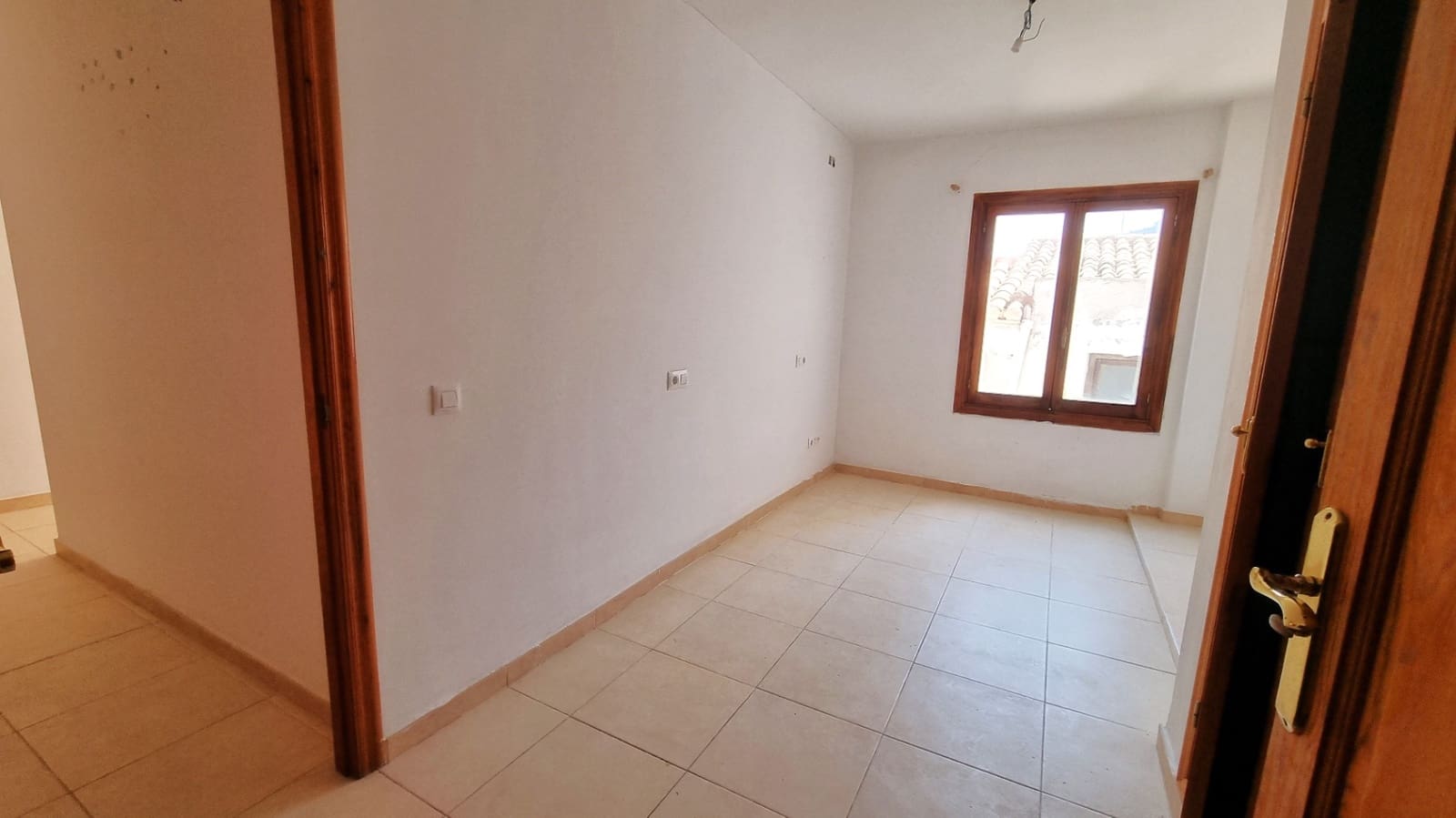 5 bedroom Flat for sale in Ondara - € 199,000 (Ref: 10098963)