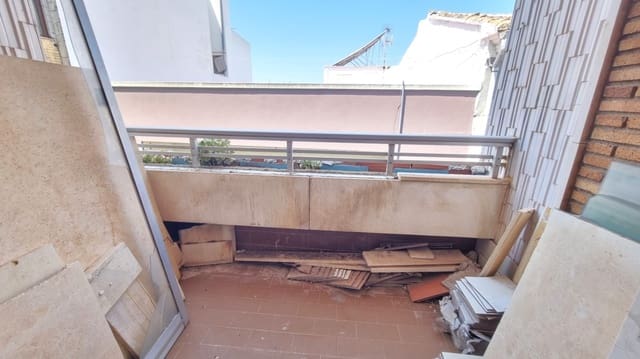 5 bedroom Flat for sale in Ondara - € 199,000 (Ref: 10098963)