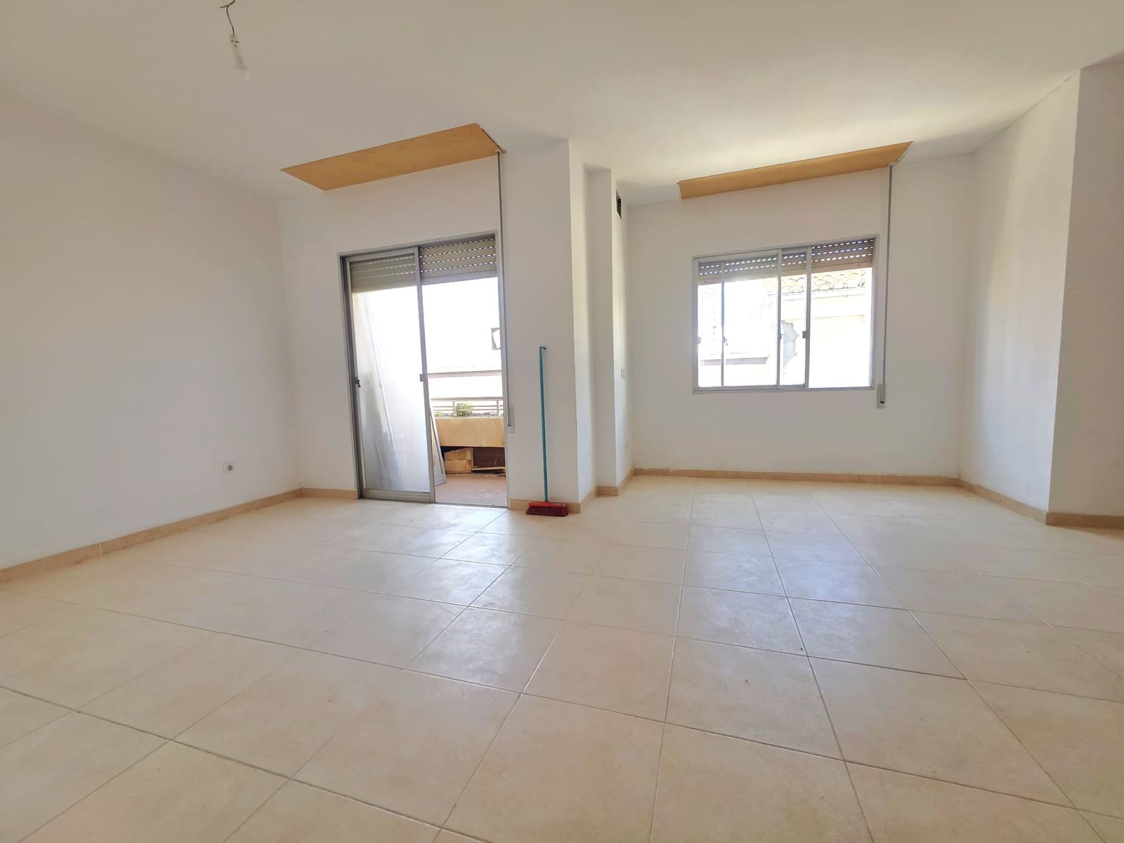 5 bedroom Flat for sale in Ondara - € 199,000 (Ref: 10098963)