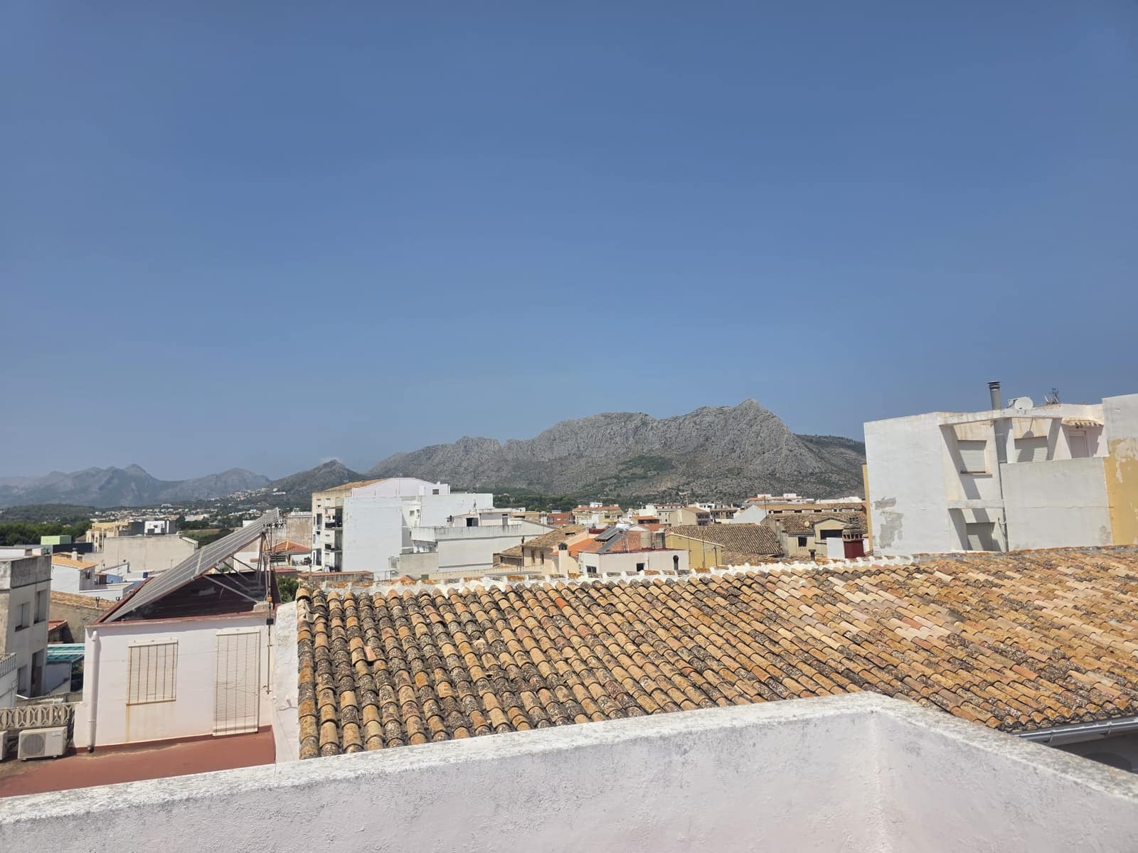 5 bedroom Flat for sale in Ondara - € 199,000 (Ref: 10098963)