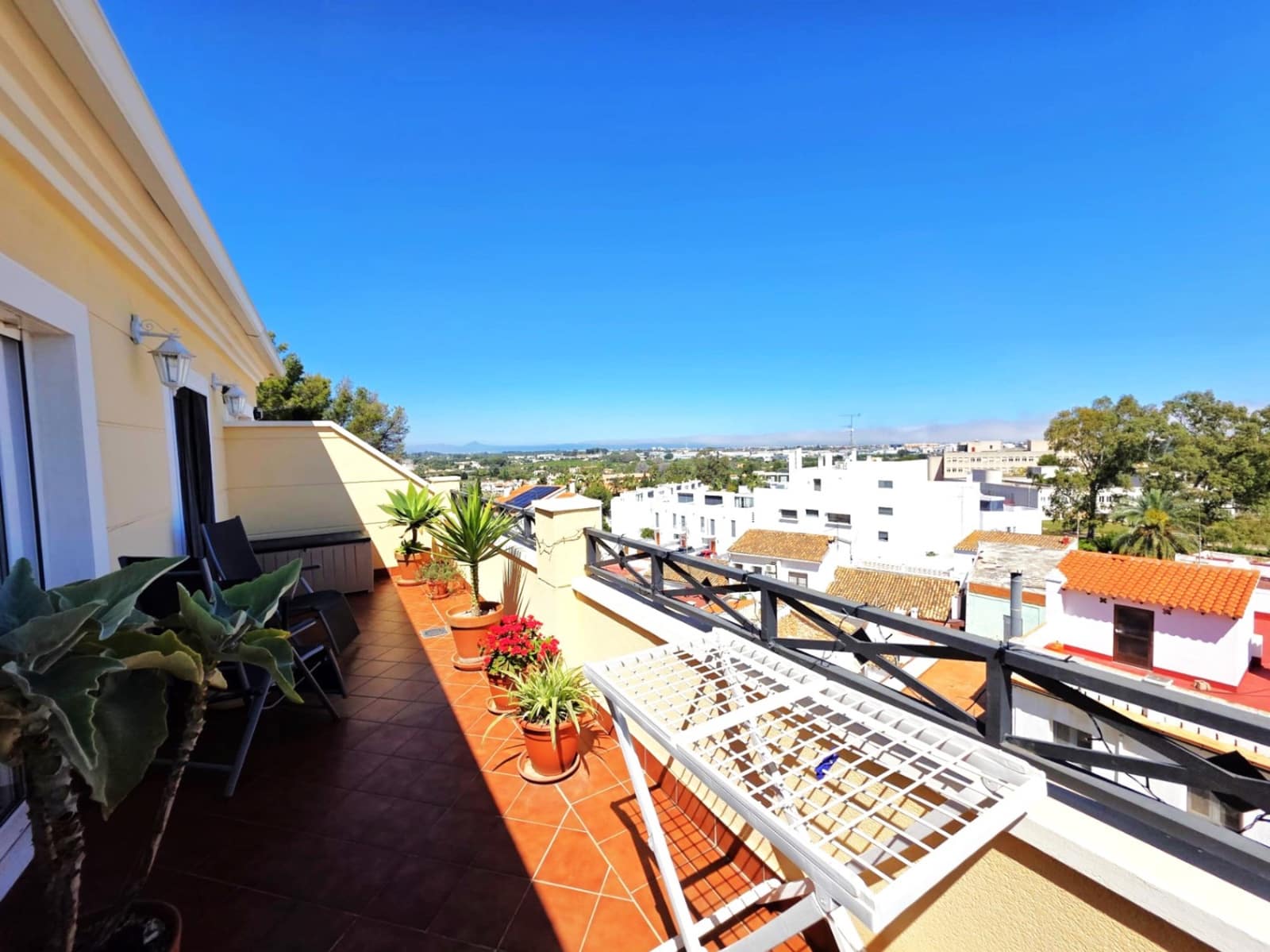 2 soveværelse Lejlighed til salg i Denia med swimmingpool garage - € 297.000 (Ref: 10098973)