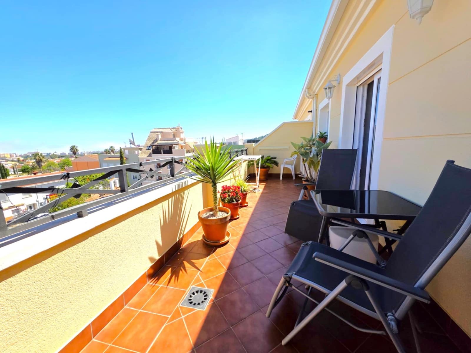 2 soveværelse Lejlighed til salg i Denia med swimmingpool garage - € 297.000 (Ref: 10098973)