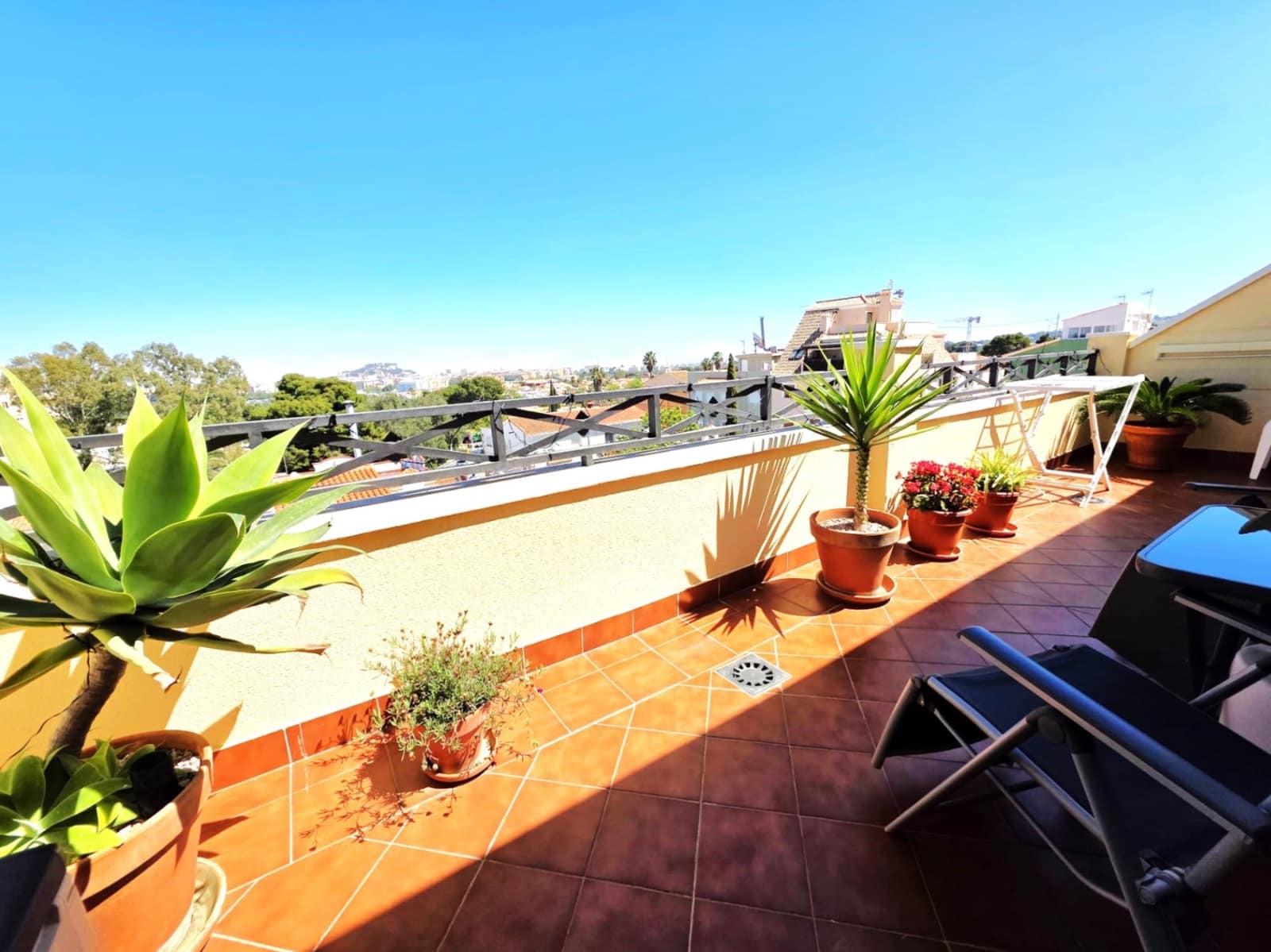 2 soveværelse Lejlighed til salg i Denia med swimmingpool garage - € 297.000 (Ref: 10098973)