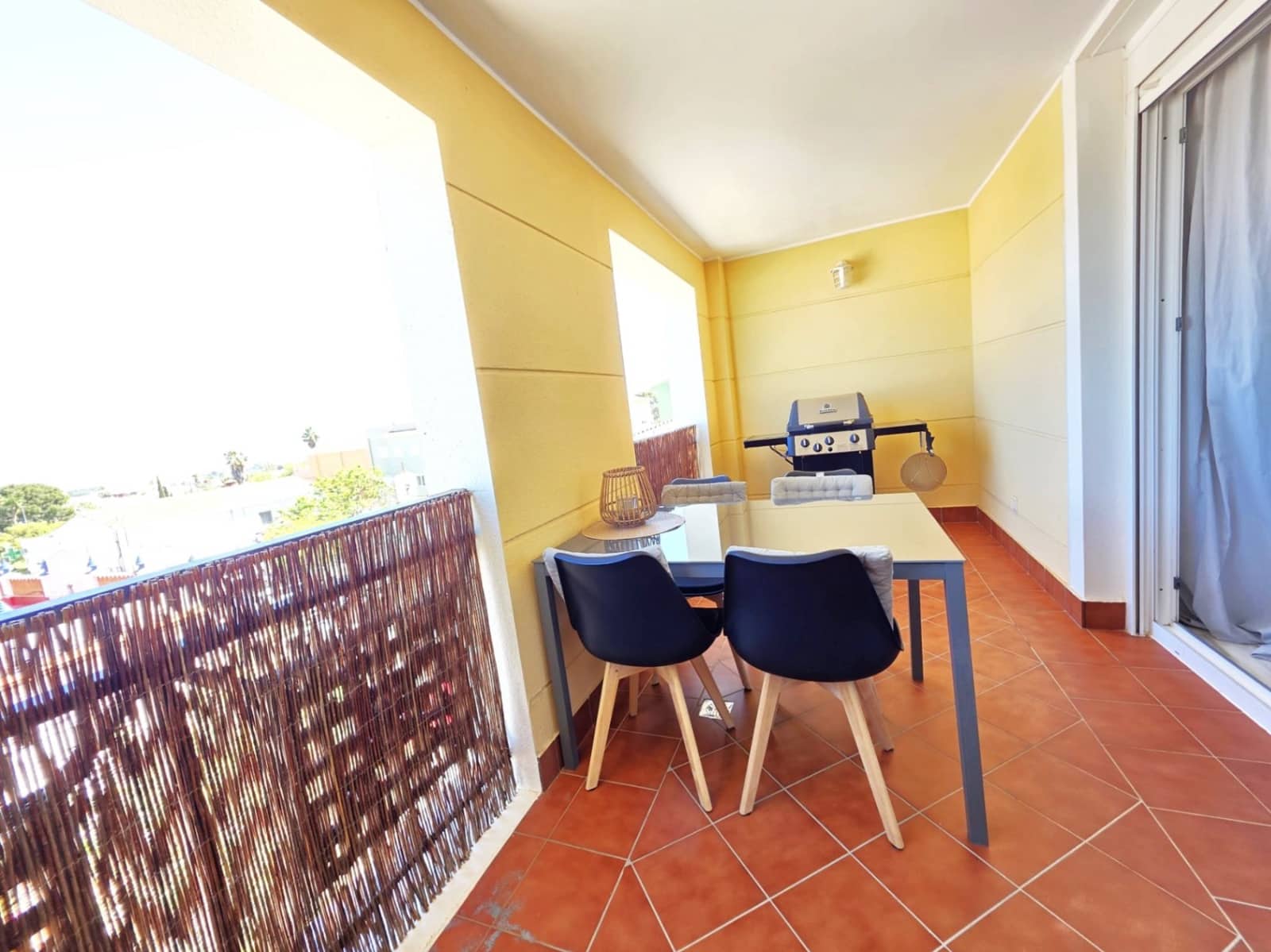 2 soveværelse Lejlighed til salg i Denia med swimmingpool garage - € 297.000 (Ref: 10098973)