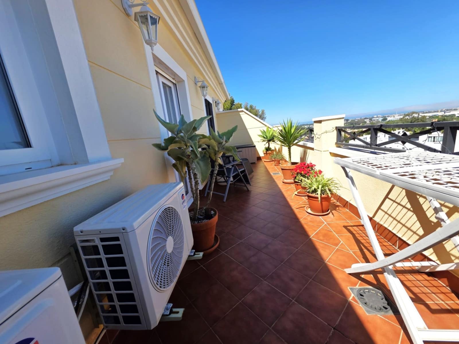 2 soveværelse Lejlighed til salg i Denia med swimmingpool garage - € 297.000 (Ref: 10098973)
