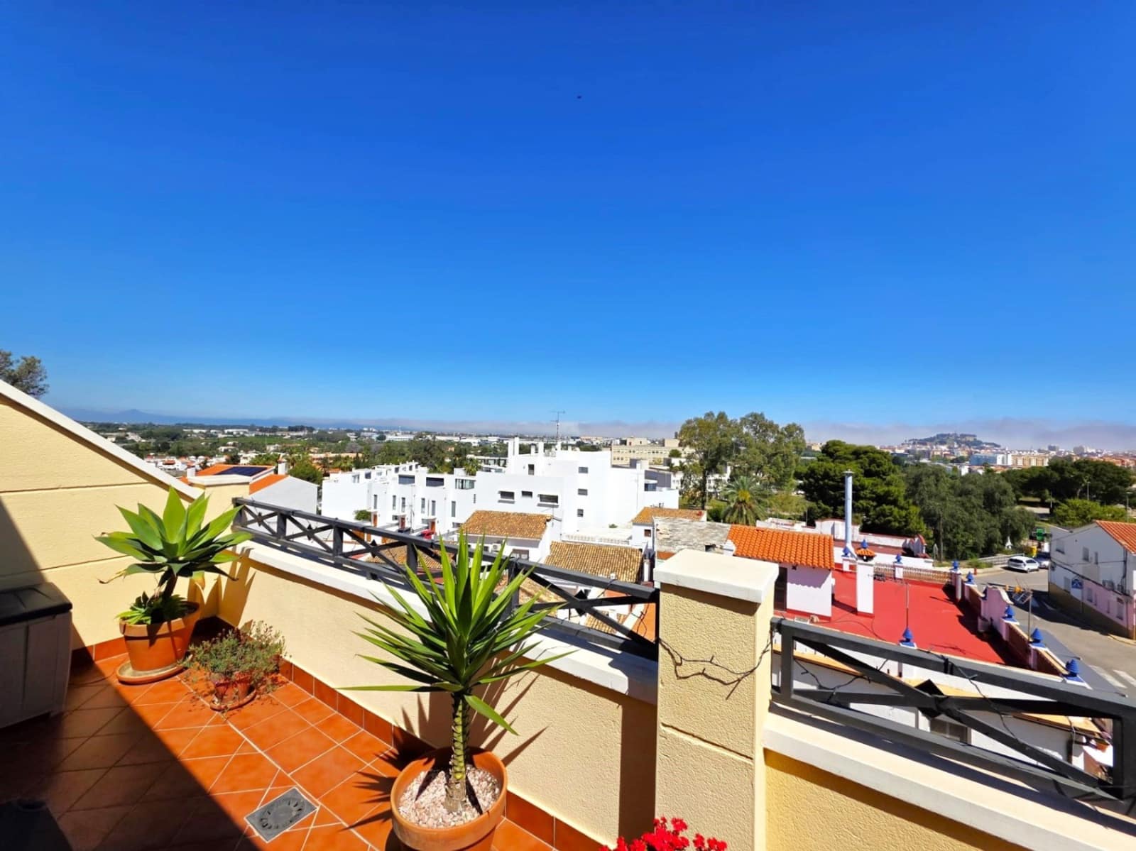 2 soveværelse Lejlighed til salg i Denia med swimmingpool garage - € 297.000 (Ref: 10098973)