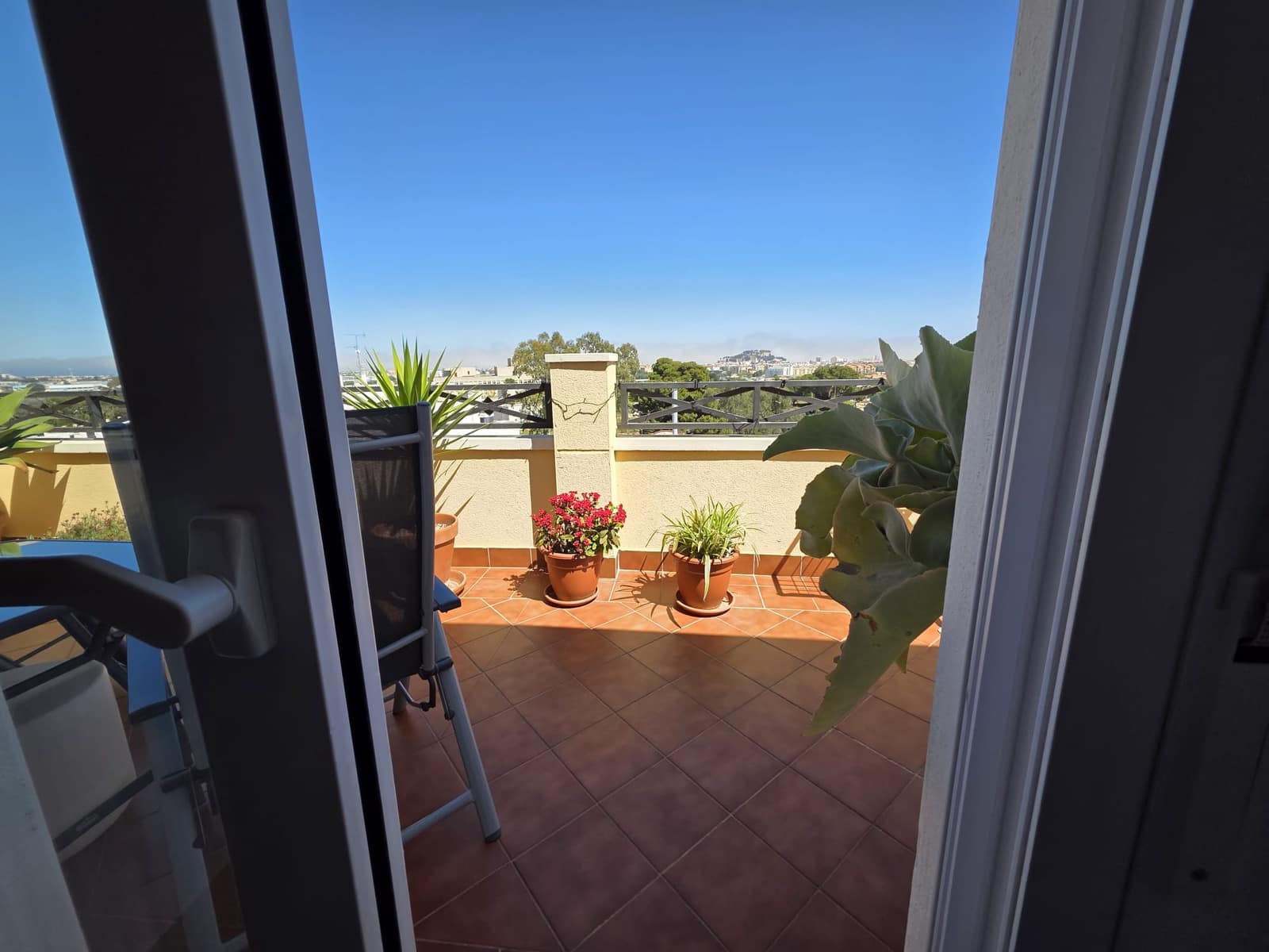 2 soveværelse Lejlighed til salg i Denia med swimmingpool garage - € 297.000 (Ref: 10098973)