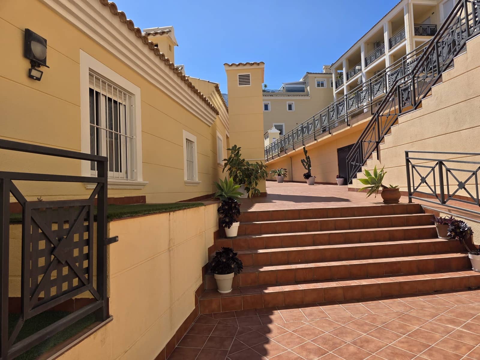 2 soveværelse Lejlighed til salg i Denia med swimmingpool garage - € 297.000 (Ref: 10098973)