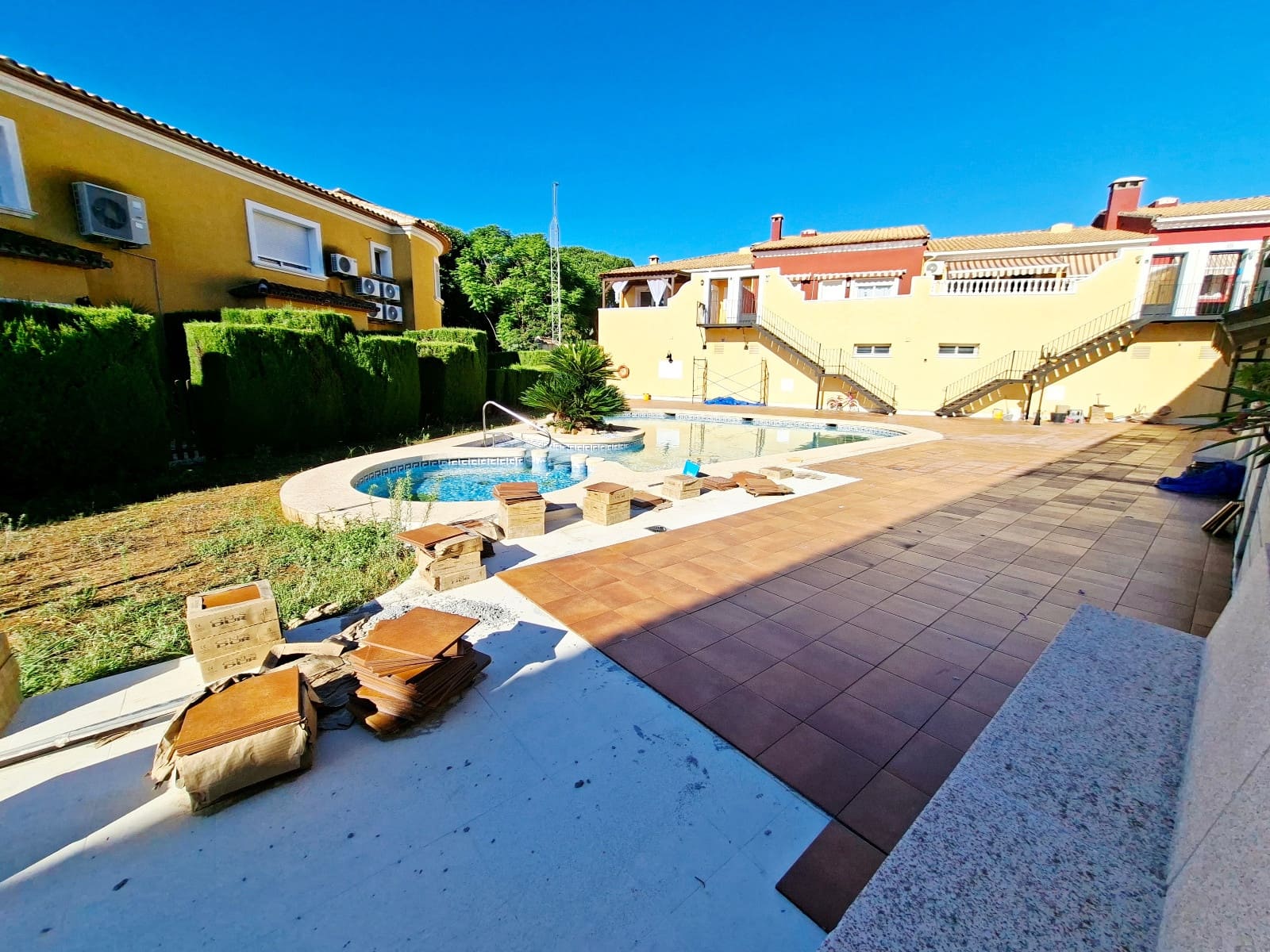 3 slaapkamer Rijtjeshuis te koop in Els Poblets met zwembad garage - € 295.000 (Ref: 10127405)
