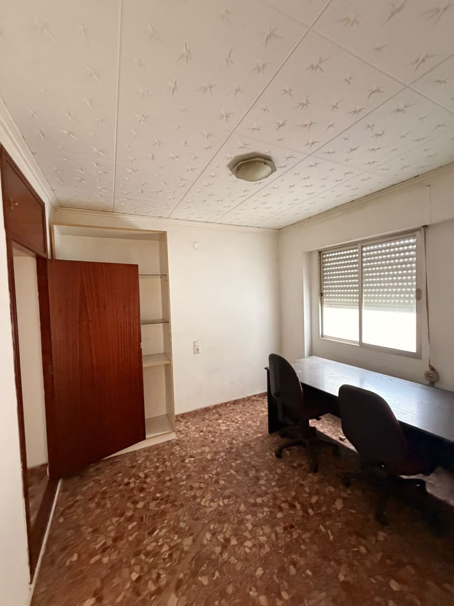 3 bedroom Flat for sale in Oliva - € 155,400 (Ref: 10130720)