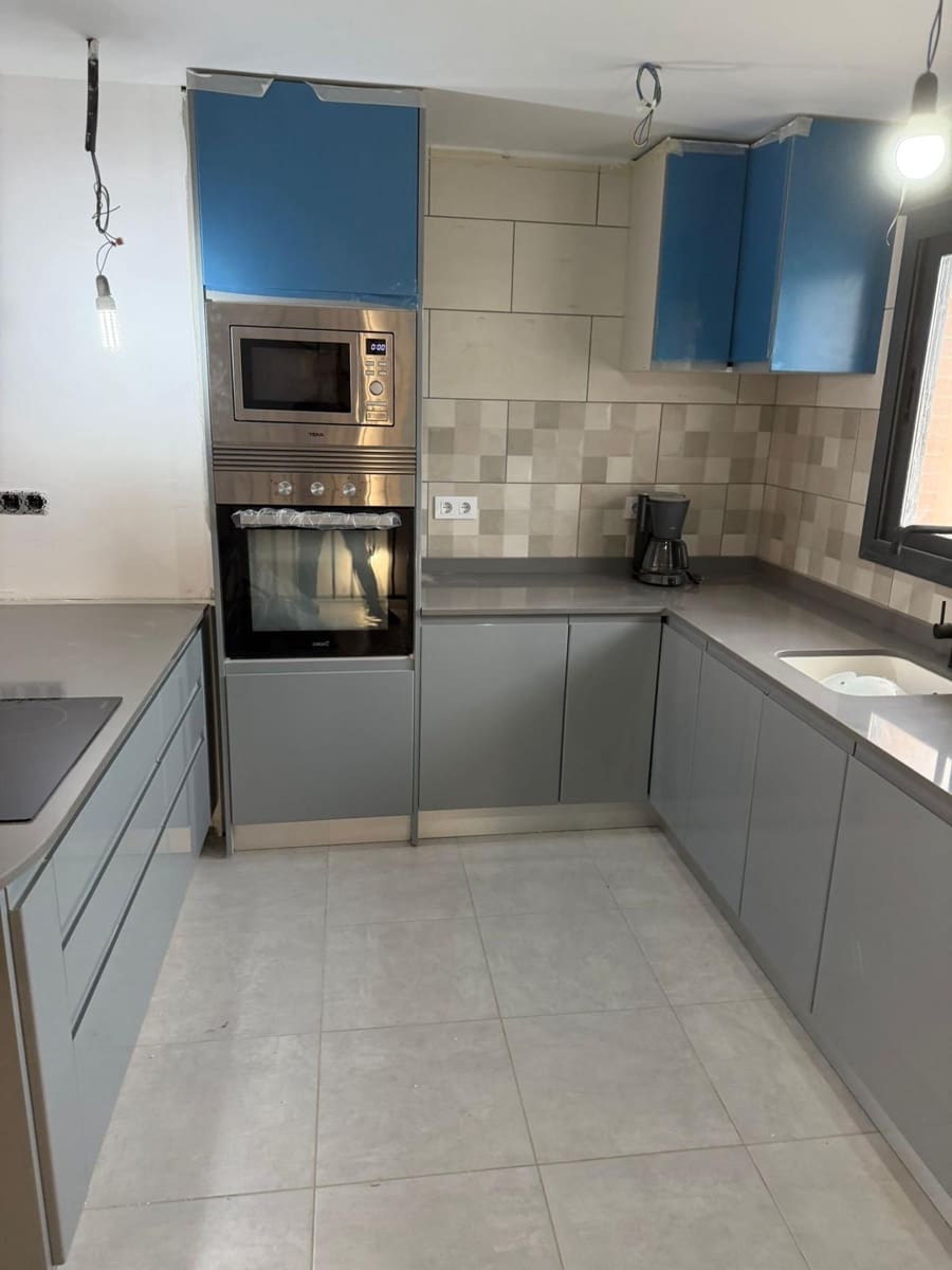 3 slaapkamer Rijtjeshuis te koop in Els Poblets met zwembad - € 280.000 (Ref: 10136685)