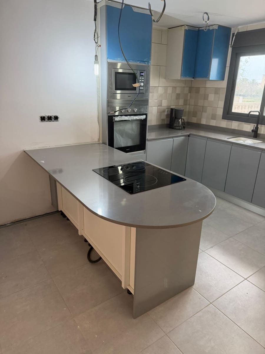 3 slaapkamer Rijtjeshuis te koop in Els Poblets met zwembad - € 280.000 (Ref: 10136685)