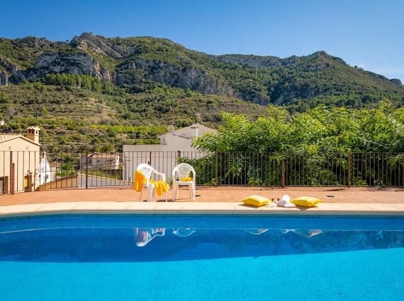3 soveværelse Byhus til salg i Llosa de Camacho med swimmingpool garage - € 237.000 (Ref: 10173004)