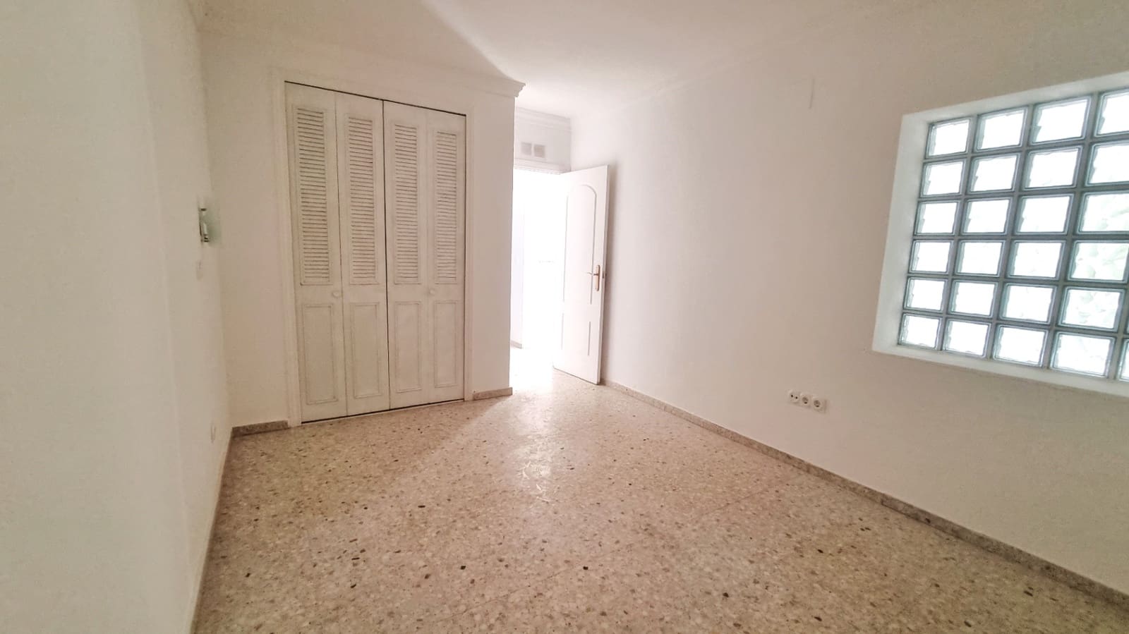 3 bedroom Townhouse for sale in Denia with garage - € 350,000 (Ref: 10173006)