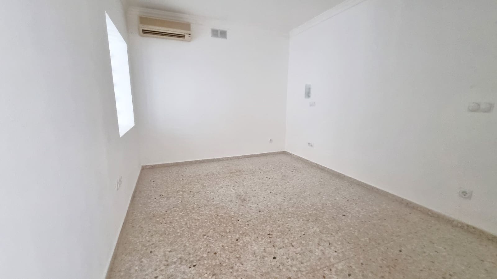 3 bedroom Townhouse for sale in Denia with garage - € 350,000 (Ref: 10173006)