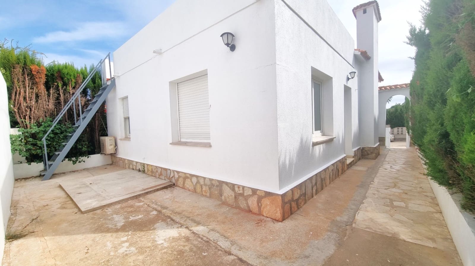 3 bedroom Townhouse for sale in Denia with garage - € 350,000 (Ref: 10173006)