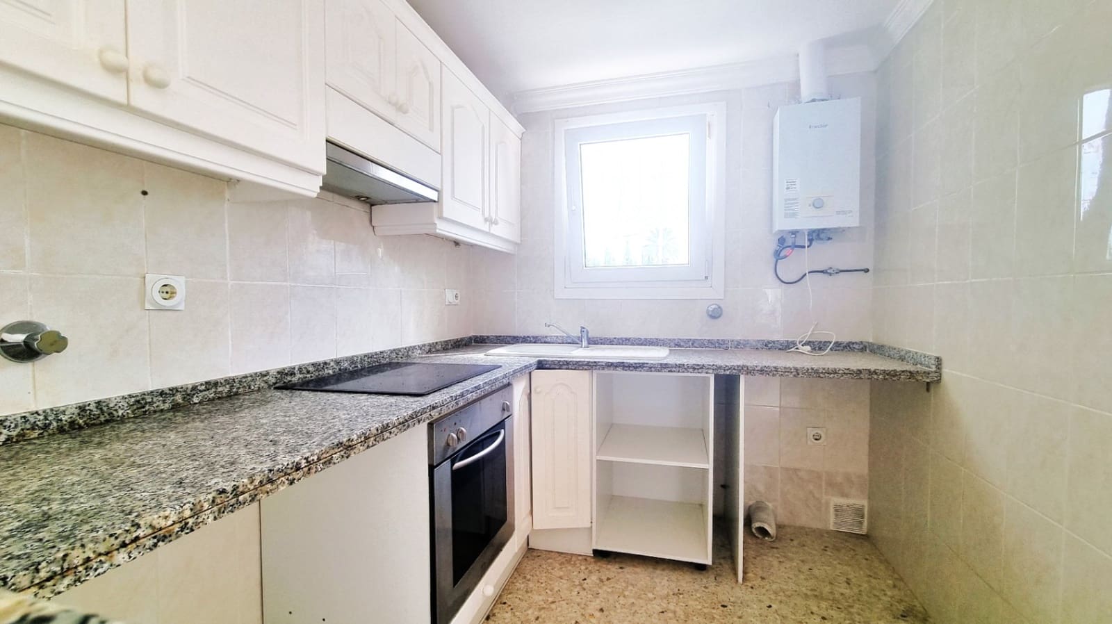 3 bedroom Townhouse for sale in Denia with garage - € 350,000 (Ref: 10173006)