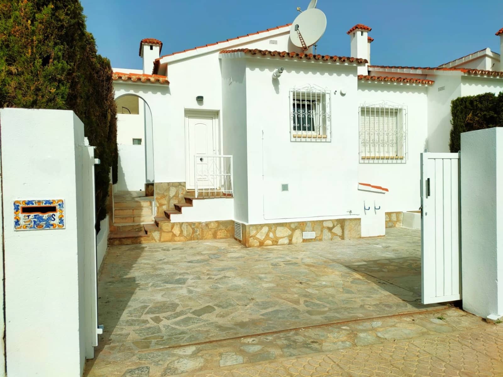 3 bedroom Townhouse for sale in Denia with garage - € 350,000 (Ref: 10173006)