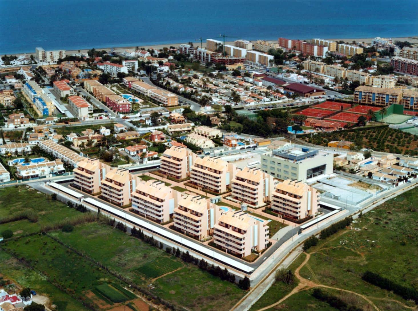 2 slaapkamer Penthouse te koop in Denia met zwembad garage - € 325.000 (Ref: 3506504)