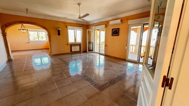 5 soverom Villa til salgs i La Sella med garasje - € 965 000 (Ref: 3607611)