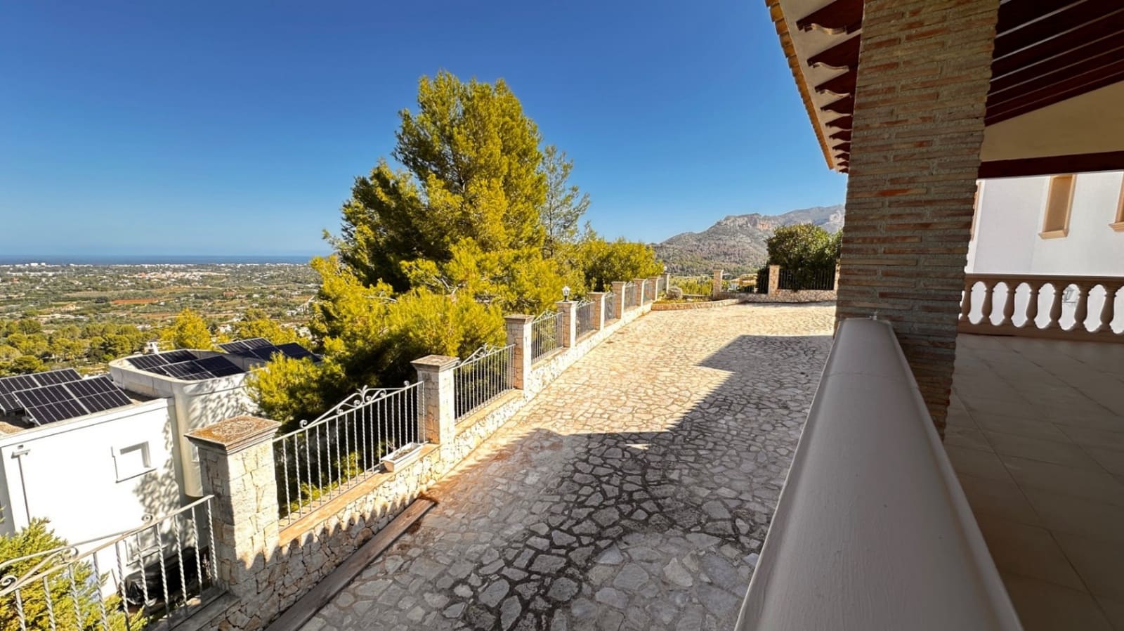 5 soverom Villa til salgs i La Sella med garasje - € 965 000 (Ref: 3607611)