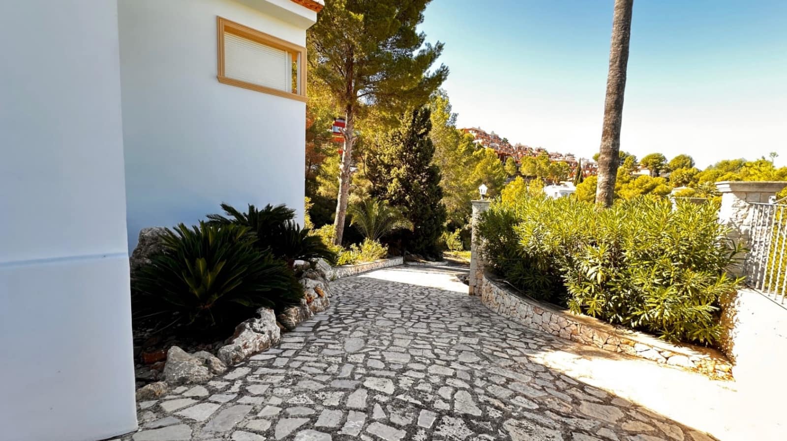 5 soverom Villa til salgs i La Sella med garasje - € 965 000 (Ref: 3607611)