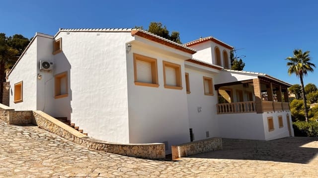 5 soverom Villa til salgs i La Sella med garasje - € 965 000 (Ref: 3607611)