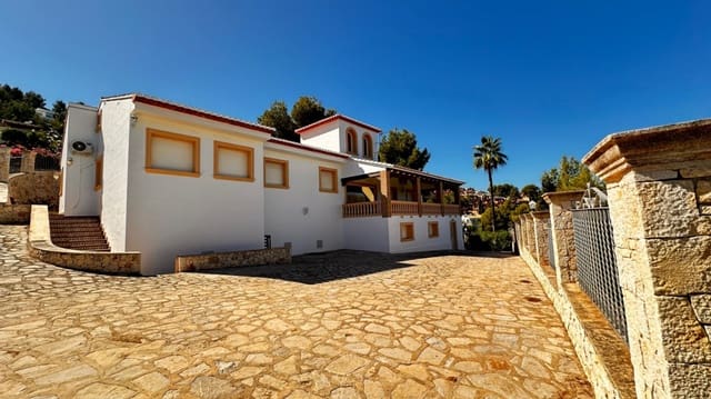 5 soverom Villa til salgs i La Sella med garasje - € 965 000 (Ref: 3607611)