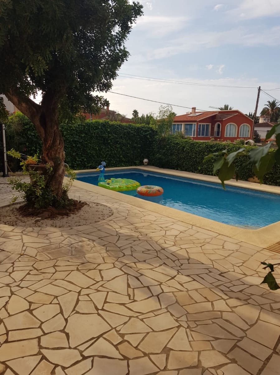 5 chambre Villa/Maison à vendre à Denia avec piscine garage - 579 000 € (Ref: 6663604)