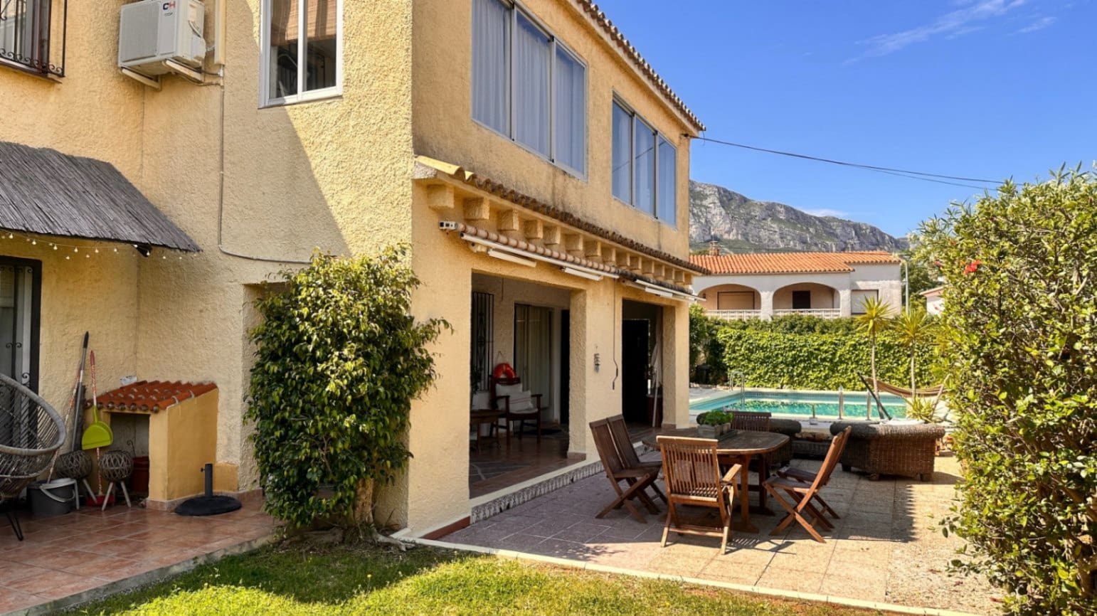 5 Zimmer Villa zu verkaufen in Denia mit Pool Garage - 579.000 € (Ref: 6663604)