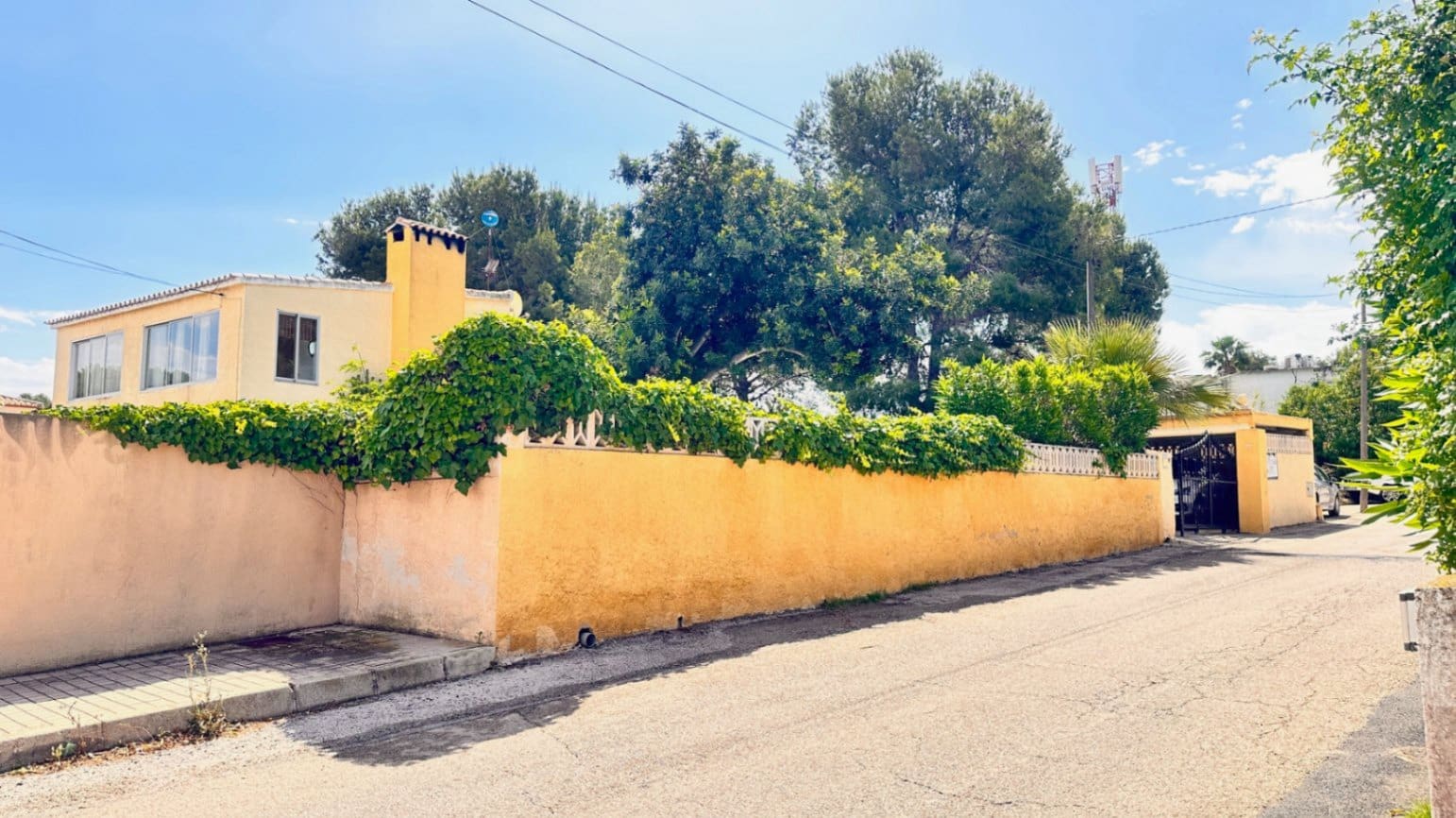 5 Zimmer Villa zu verkaufen in Denia mit Pool Garage - 579.000 € (Ref: 6663604)