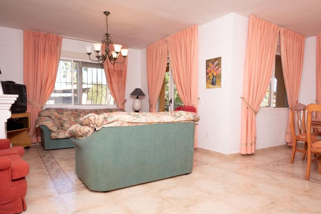 5 chambre Villa/Maison à vendre à Denia avec garage - 450 000 € (Ref: 8635675)