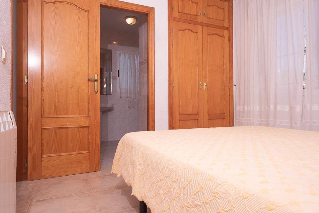 5 chambre Villa/Maison à vendre à Denia avec garage - 450 000 € (Ref: 8635675)