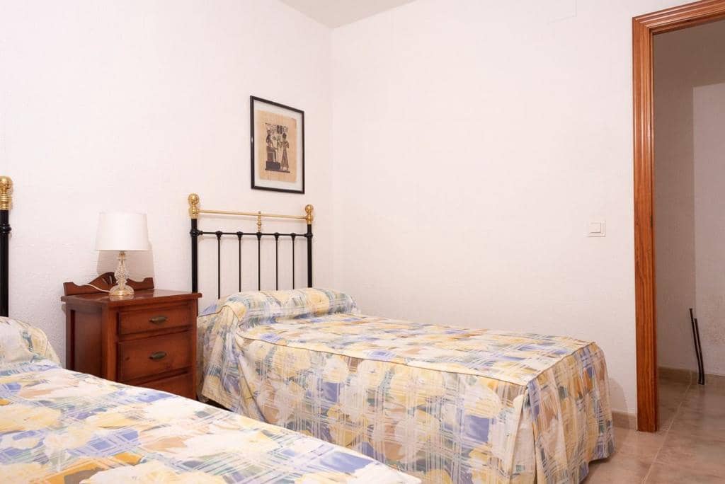 5 chambre Villa/Maison à vendre à Denia avec garage - 450 000 € (Ref: 8635675)