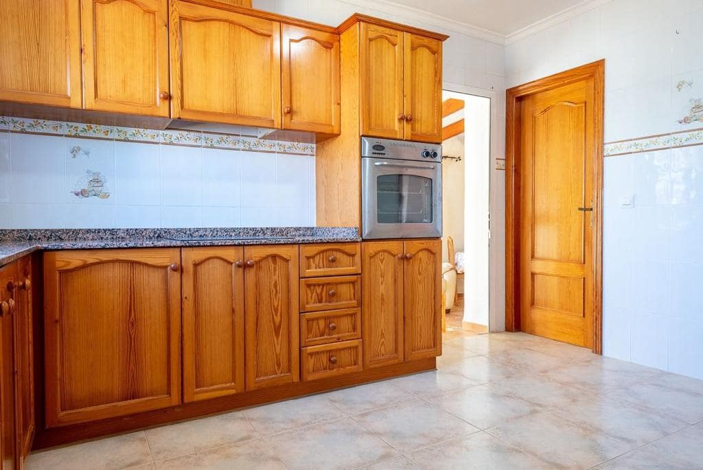 5 chambre Villa/Maison à vendre à Denia avec garage - 450 000 € (Ref: 8635675)